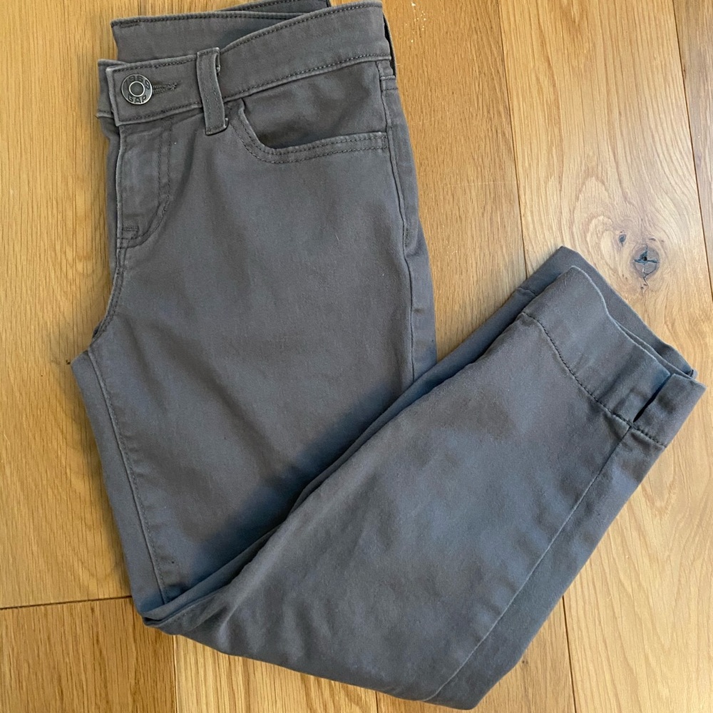 GAP Capri Pants